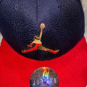 Youth Jordan hat.
